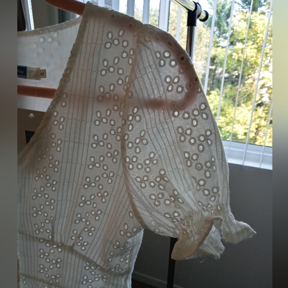 YesStyle White Eyelet Dress NWT - Picture 4 of 5